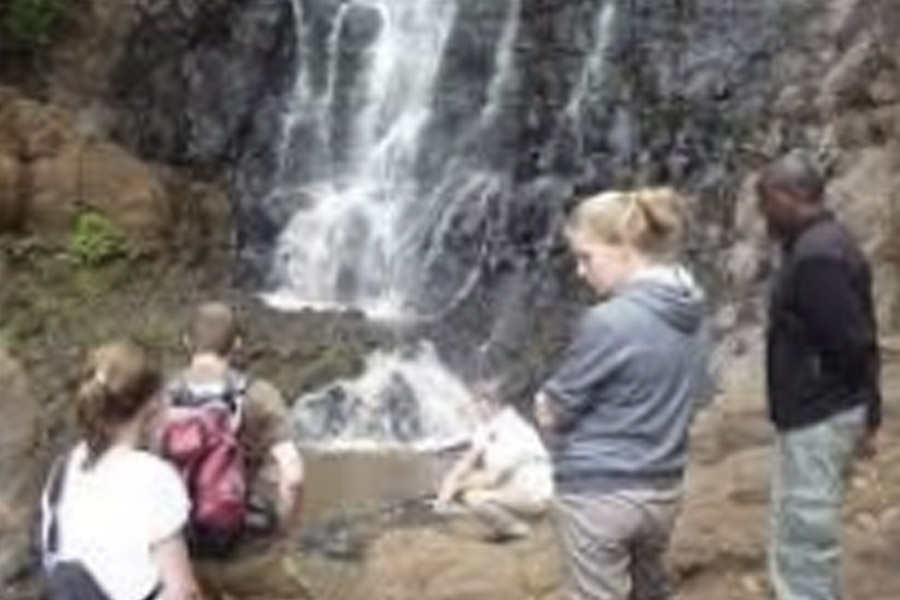 Miwaleni Waterfall Lake tour